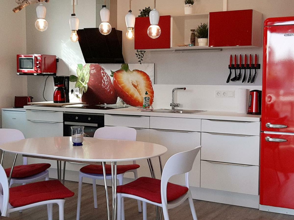 Ferienwohnung Strandraeuber Glowe Bagian luar foto